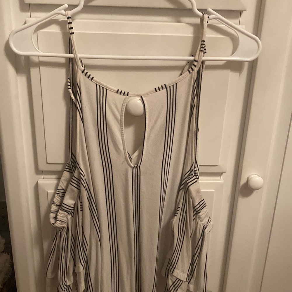American Eagle Soft & Sexy Bold Shoulder Shirt